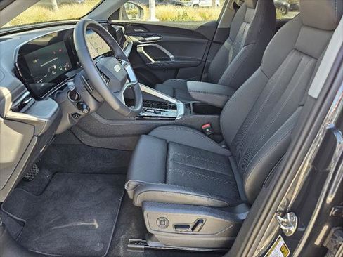 Used 2025 Audi Q5 Prestige image 2