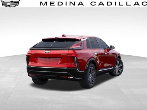 New 2026 Cadillac Lyriq Luxury w/ LPO, Floor Liner Package AWD/4WD image 4