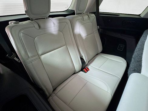 Used 2025 Lincoln Aviator Reserve w/ Equipment Group 201A image 29