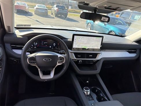 New 2026 Ford Explorer Active image 12