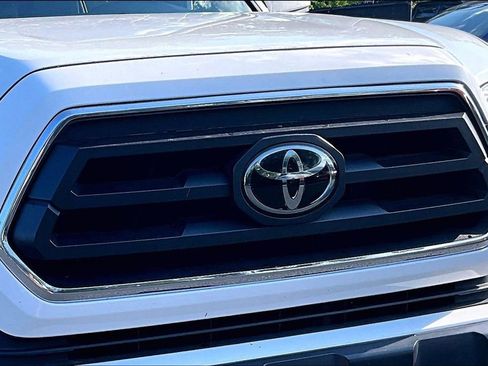 Used 2022 Toyota Tacoma SR5 image 32