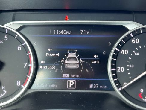 Used 2023 Nissan Sentra SR w/ SR Premium Package FWD image 22