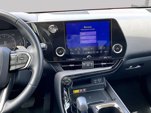 Used 2025 Lexus NX 250 FWD w/ Accessory Package (Z1) image 7