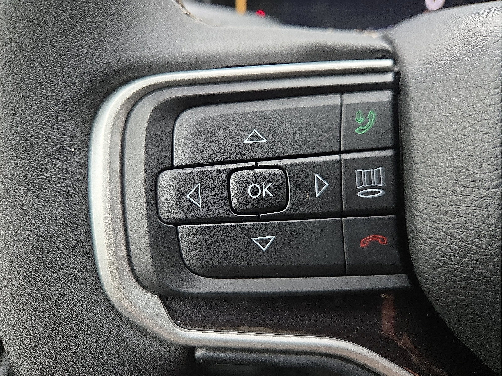 Used 2023 Jeep Wagoneer 4WD image 19