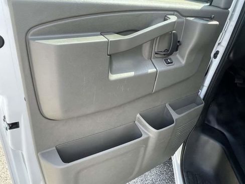 Used 2022 Chevrolet Express 2500 w/ Driver Convenience Package image 14