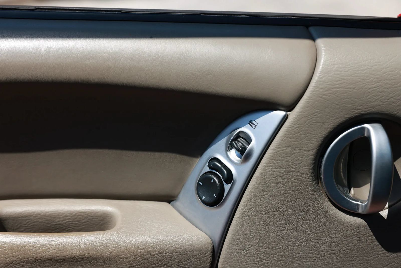 Used 2006 Jeep Liberty Limited AWD/4WD image 41