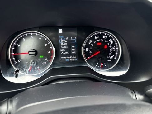 Used 2022 Toyota RAV4 XLE image 12