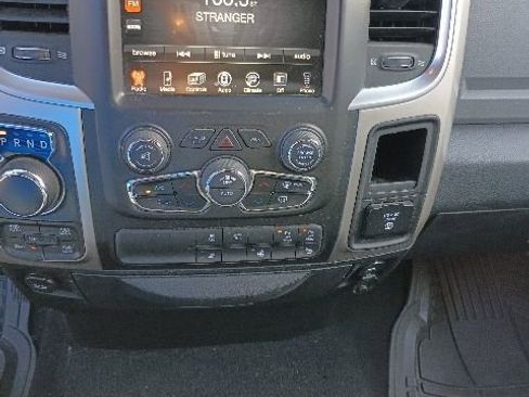 Certified 2017 RAM 1500 Big Horn AWD/4WD image 10