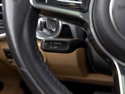 Used 2016 Porsche Cayenne AWD/4WD image 31