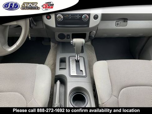 Used 2011 Nissan Frontier SV image 16