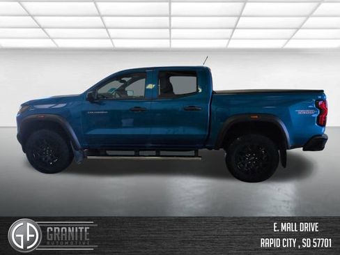 Used 2023 Chevrolet Colorado Trail Boss w/ Advanced Trailering Package AWD/4WD image 3
