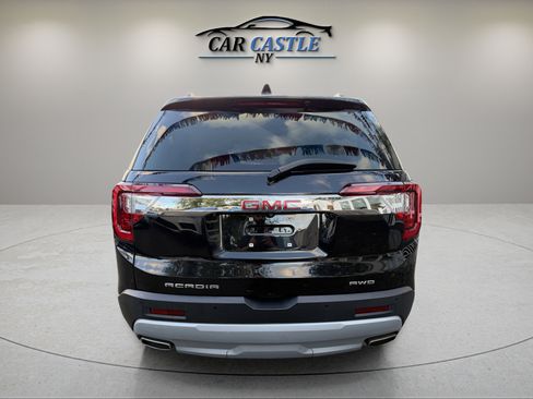 Used 2021 GMC Acadia SLT w/ Premium Package image 10