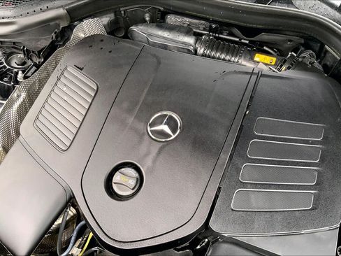 Used 2025 Mercedes-Benz GLC 350e 4MATIC image 33