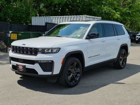 Used 2026 Jeep Grand Cherokee L Limited w/ Limited Altitude Package AWD/4WD image 4