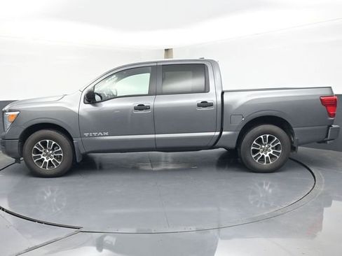 Used 2024 Nissan Titan SV w/ Accessory Utility Package RWD image 4