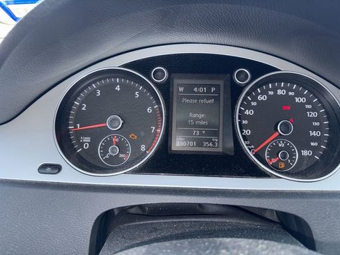 Used 2011 Volkswagen CC Sport FWD image 4