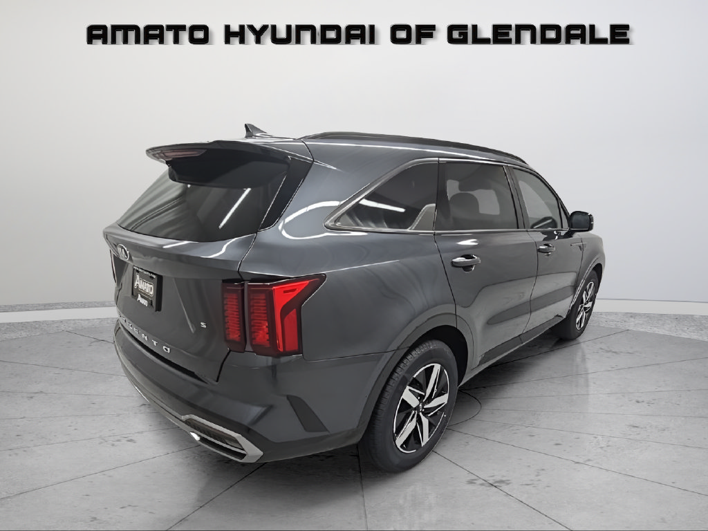 Used 2021 Kia Sorento S FWD image 13