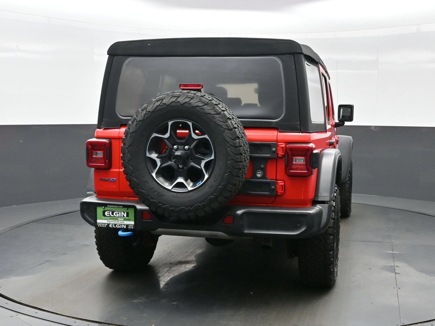 Used 2022 Jeep Wrangler Unlimited Rubicon 4xe w/ Cold Weather Group AWD/4WD image 7