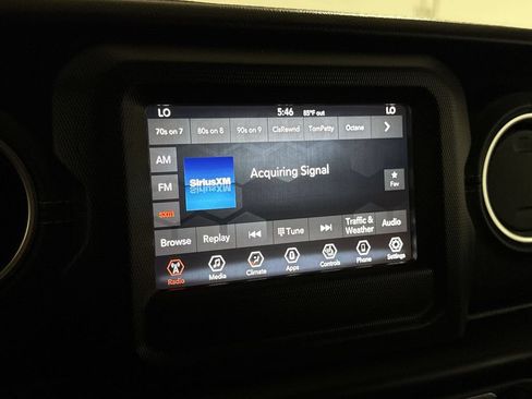 Used 2020 Jeep Wrangler Unlimited Sahara w/ Dual Top Group AWD/4WD image 14
