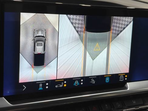 Used 2022 Chevrolet Silverado 1500 LTZ w/ Technology Package image 54