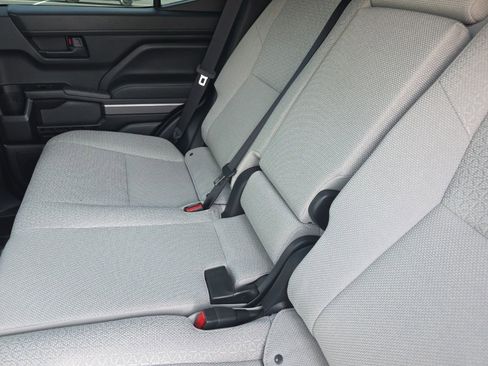 Used 2025 Toyota 4Runner SR5 image 18