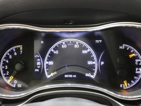 Used 2019 Jeep Grand Cherokee Altitude AWD/4WD image 57