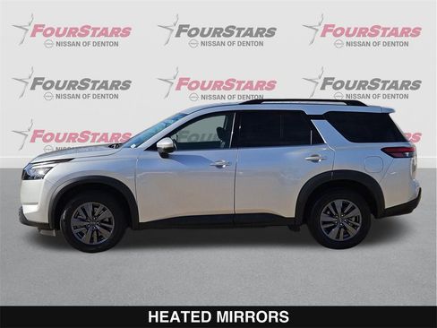 Used 2023 Nissan Pathfinder SV image 8