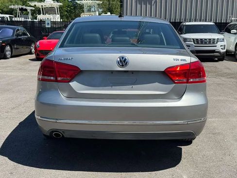 Used 2013 Volkswagen Passat TDI SEL Premium FWD image 5