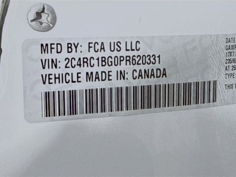 Used 2023 Chrysler Pacifica Touring-L image 40