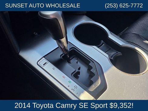 Used 2014 Toyota Camry SE FWD image 33