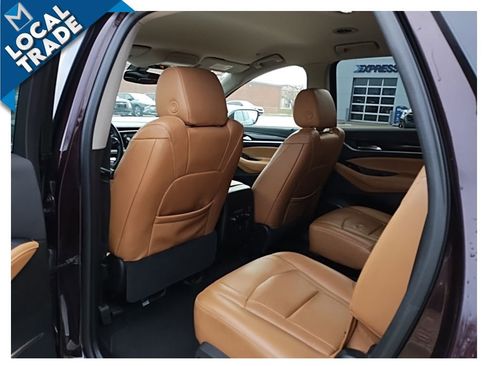 Used 2018 Buick Enclave Essence image 38