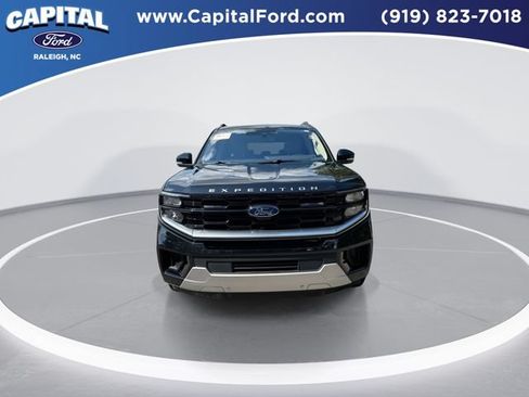 Certified 2025 Ford Expedition Max Platinum w/ Driver's Package AWD/4WD image 3