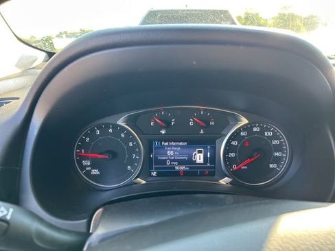 Used 2023 GMC Terrain SLE AWD/4WD image 7