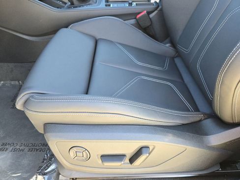 Used 2025 Audi Q3 2.0T Premium w/ Convenience Package image 17