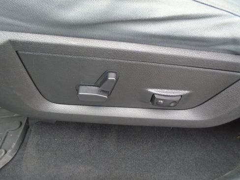 Used 2018 RAM 1500 Big Horn image 17