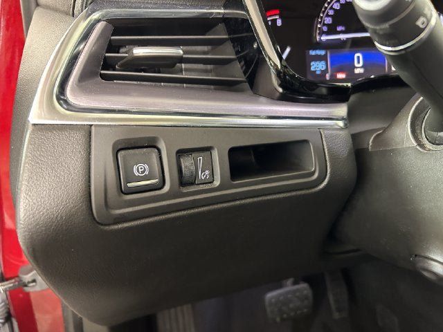 Used 2017 Cadillac XT5 Luxury AWD/4WD image 18