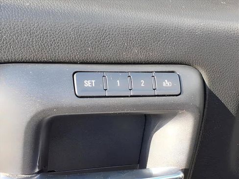 Used 2015 GMC Sierra 1500 SLT w/ SLT Crew Cab Value Package image 12