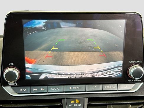 Used 2022 Nissan Altima 2.5 SV image 24