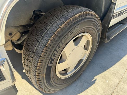 Used 1999 Chevrolet Tahoe Z71 AWD/4WD image 5