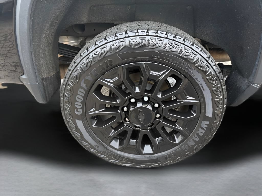 Used 2025 Chevrolet Silverado 2500 High Country w/ High Country Premium Package AWD/4WD image 36