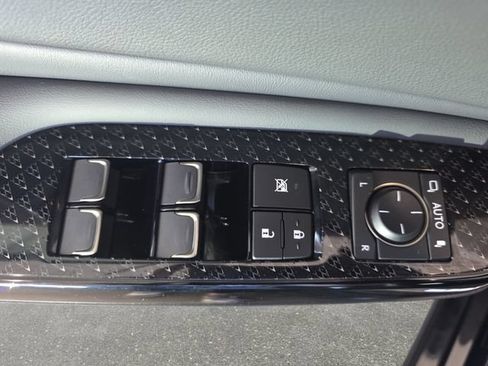 Certified 2025 Lexus ES 350 F Sport FWD image 26