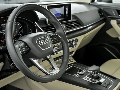 Used 2020 Audi Q5 2.0T Premium Plus image 24