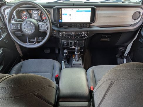 Used 2024 Jeep Wrangler Sport S image 21