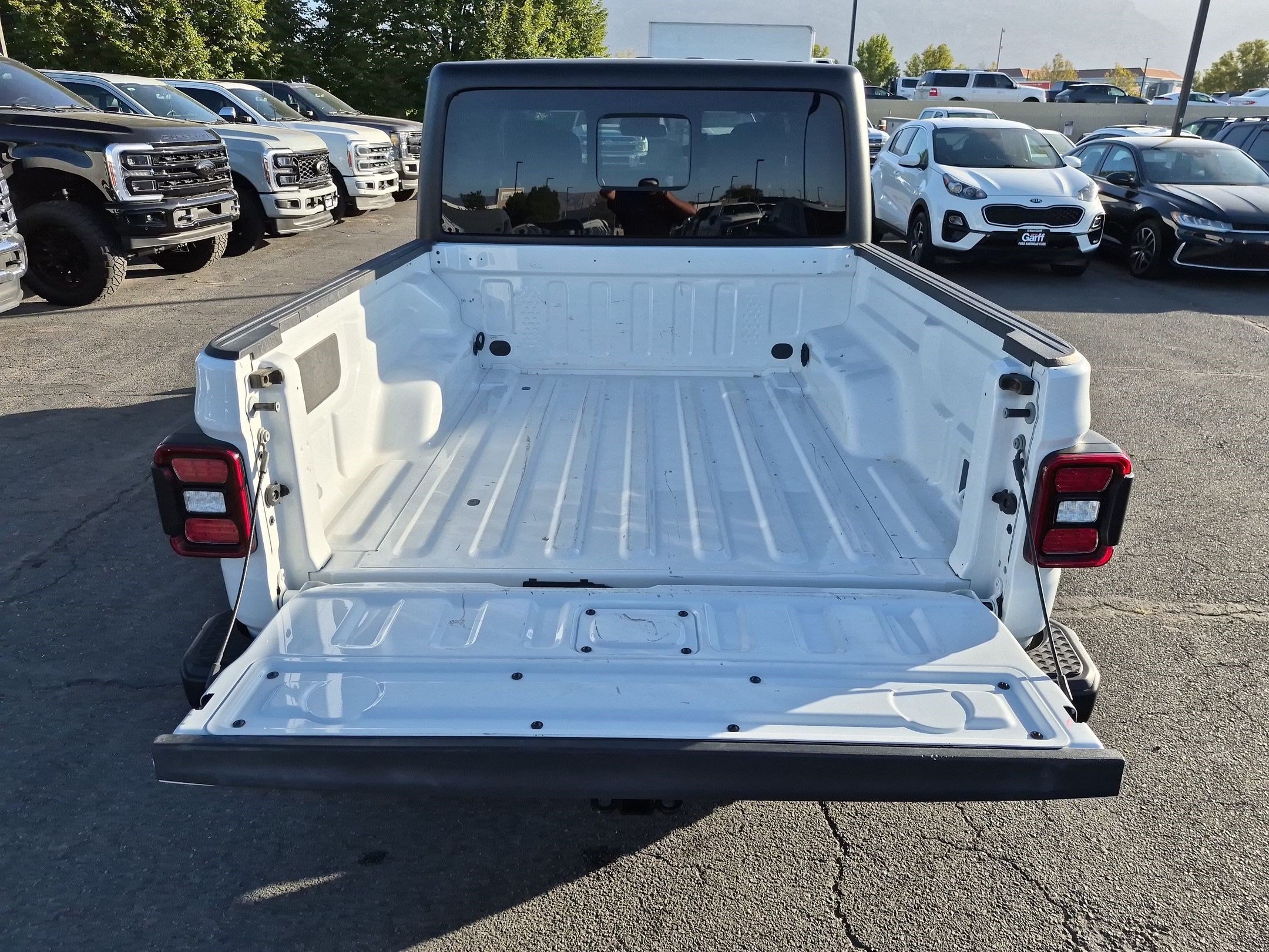 Used 2026 Jeep Gladiator Mojave AWD/4WD image 31