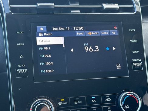 Used 2023 Hyundai Tucson SEL image 21