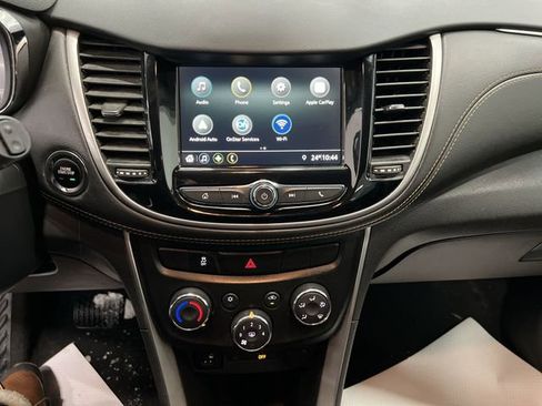 Used 2019 Chevrolet Trax LT w/ LT Convenience Package image 15