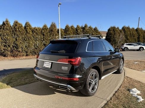 Used 2021 Audi Q5 e Premium Plus w/ Premium Plus Package image 4