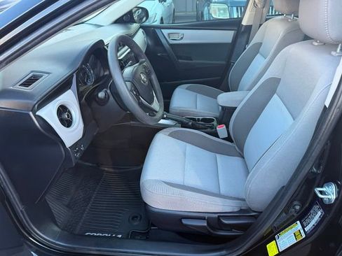 Used 2018 Toyota Corolla L image 14