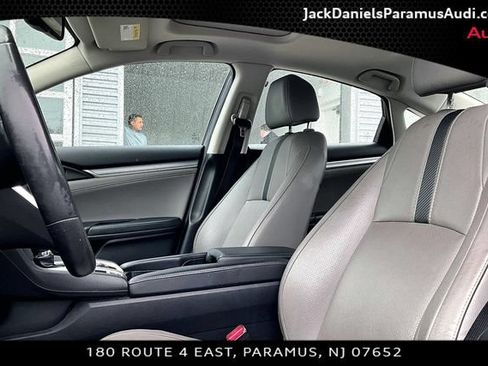 Used 2017 Honda Civic Touring image 17