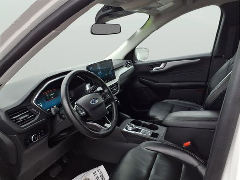 Used 2024 Ford Escape Platinum AWD/4WD image 11